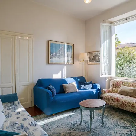 Guesthost - Historic With Garden & Lakeview