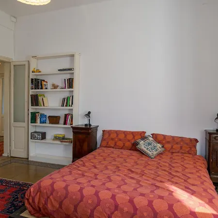 Guesthost - Historic With Garden & Lakeview