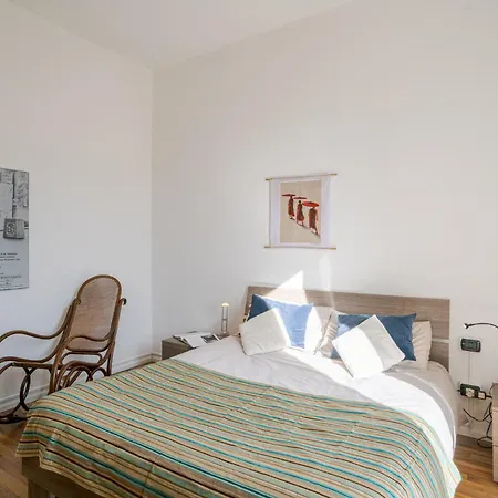 Apartment Guesthost - Historic With Garden & Lakeview Gravedona